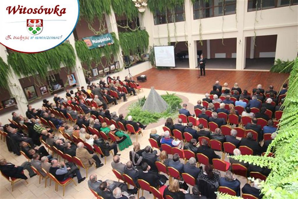 Pokoje Goscinne W Centrum Kultury Wsi Polskiej Wierzchoslawice Extérieur photo