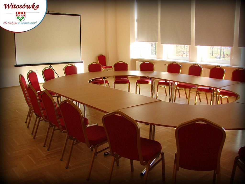Pokoje Goscinne W Centrum Kultury Wsi Polskiej Wierzchoslawice Extérieur photo
