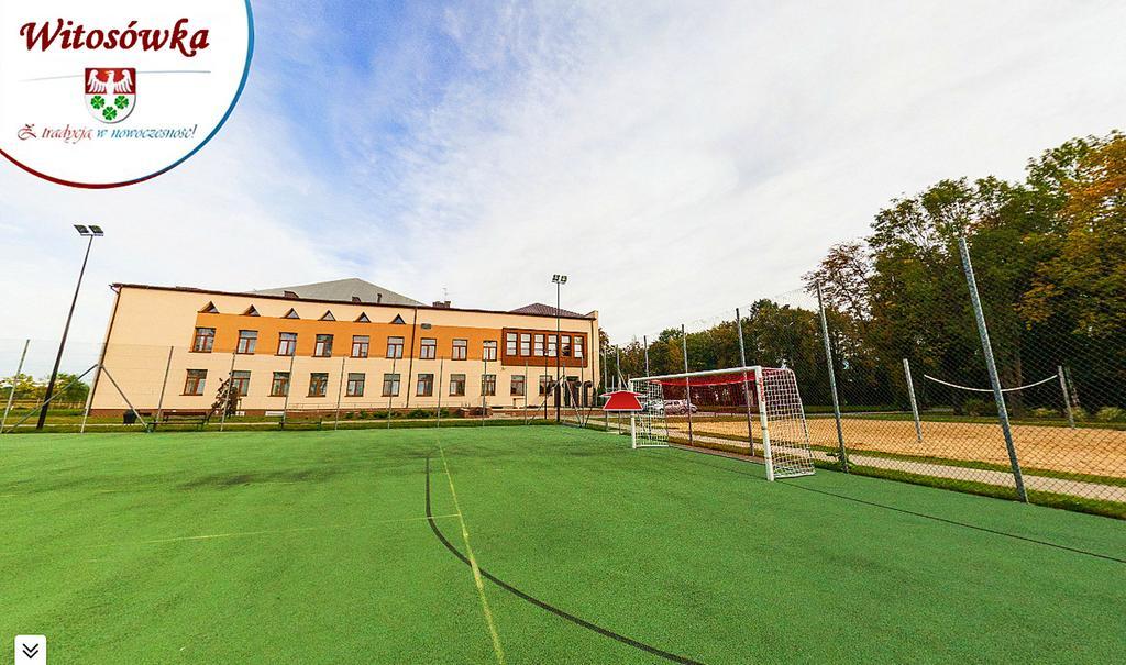 Pokoje Goscinne W Centrum Kultury Wsi Polskiej Wierzchoslawice Extérieur photo