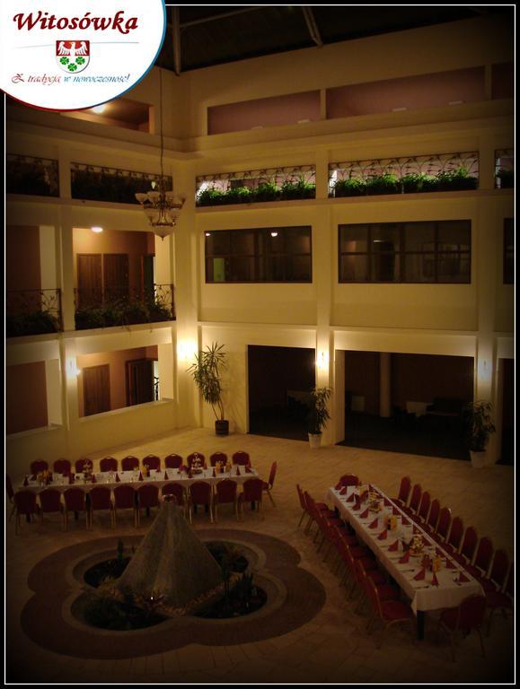 Pokoje Goscinne W Centrum Kultury Wsi Polskiej Wierzchoslawice Extérieur photo